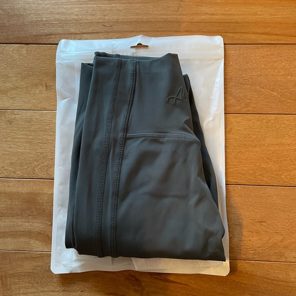 Alphalete pulse kinetic leggings xs - Picture 2 of 4